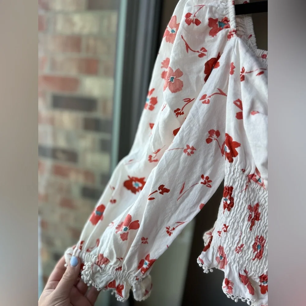Zara Floral Blouse with Puff Sleeves Size Medium